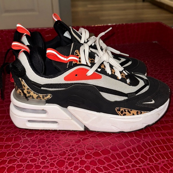 Nike Shoes - W Nike Air Max Furyosa, Women’s size 9. Black, light bone, and red